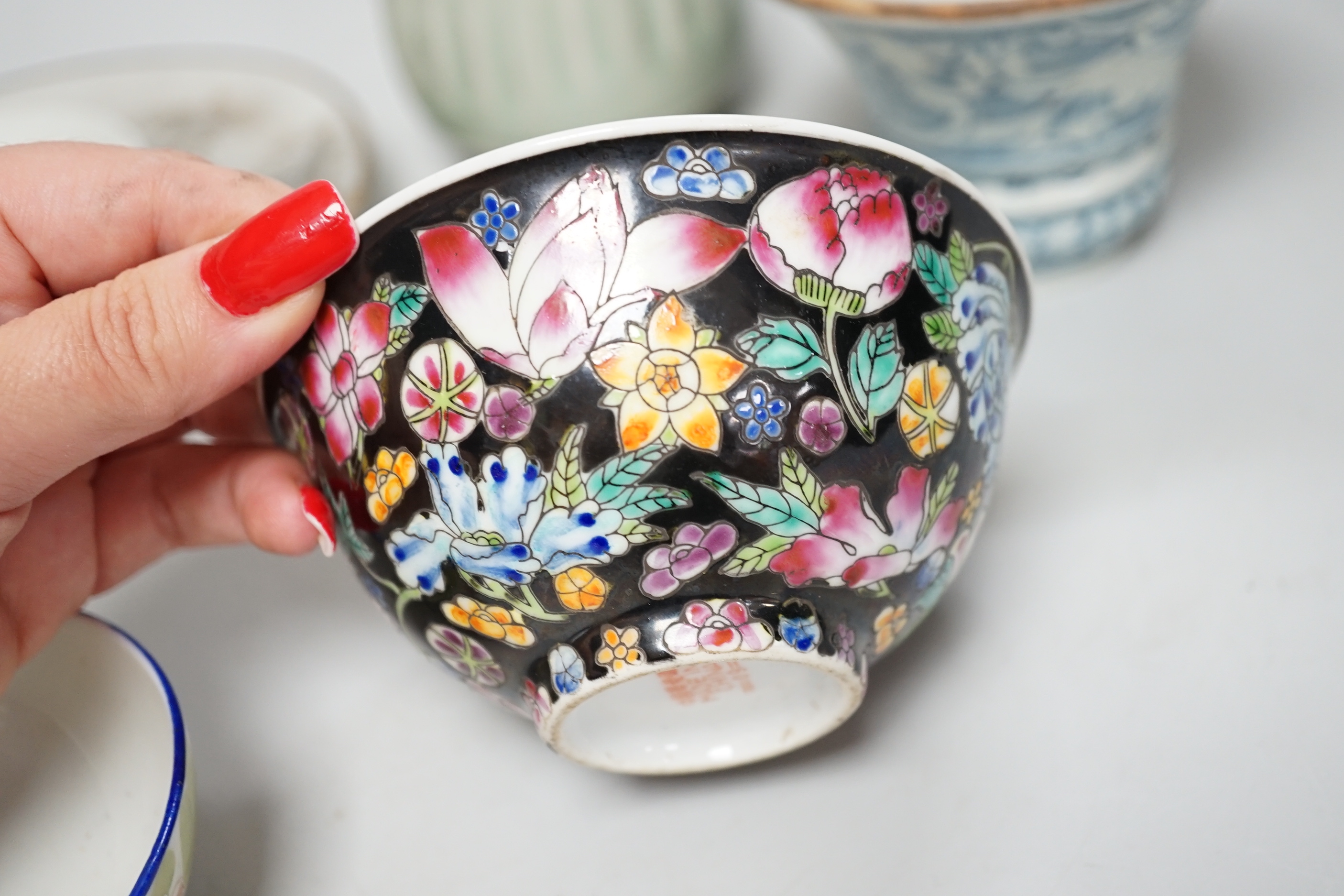 A group of various Chinese ceramics